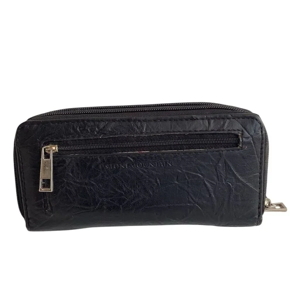 Stone Mountain Women's‎ Black Leather Zip-Around Wallet